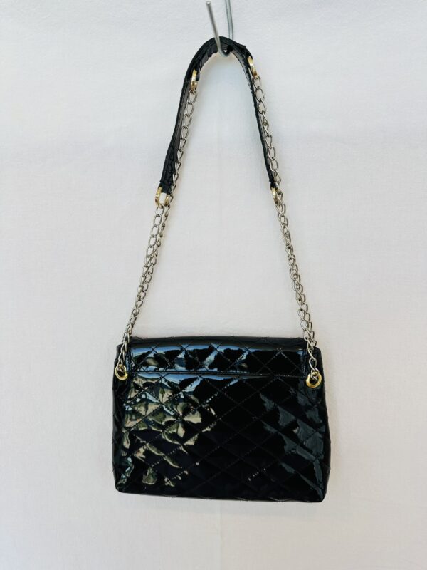 CARTERA SOBRE ACHAROLADA SIBYL VANE NEGRO - Imagen 5