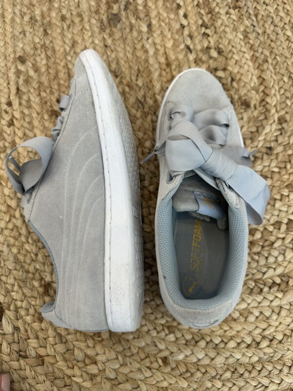 ZAPATILLAS GAMUZA GRISES PUMA (39) - Imagen 2