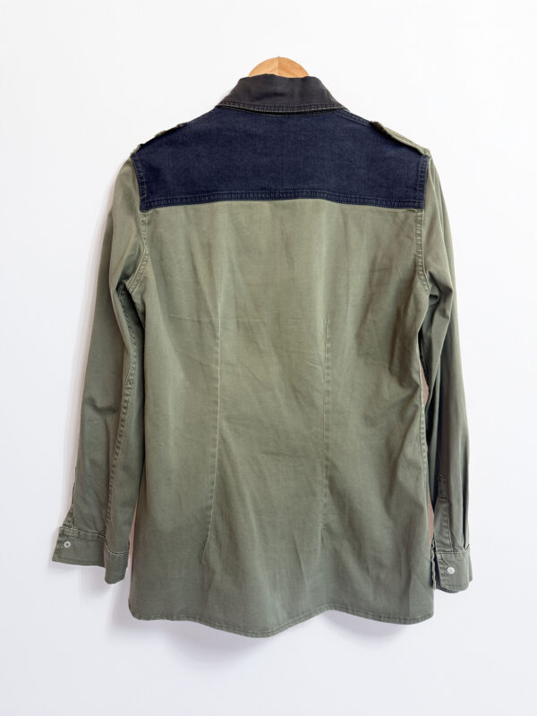 CAMPERA LIVIANA MILITAR ONA SAEZ (3) - Imagen 2
