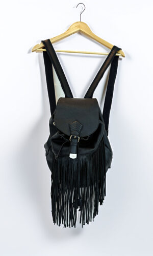 MOCHILA NEGRA FLECOS PRUNE