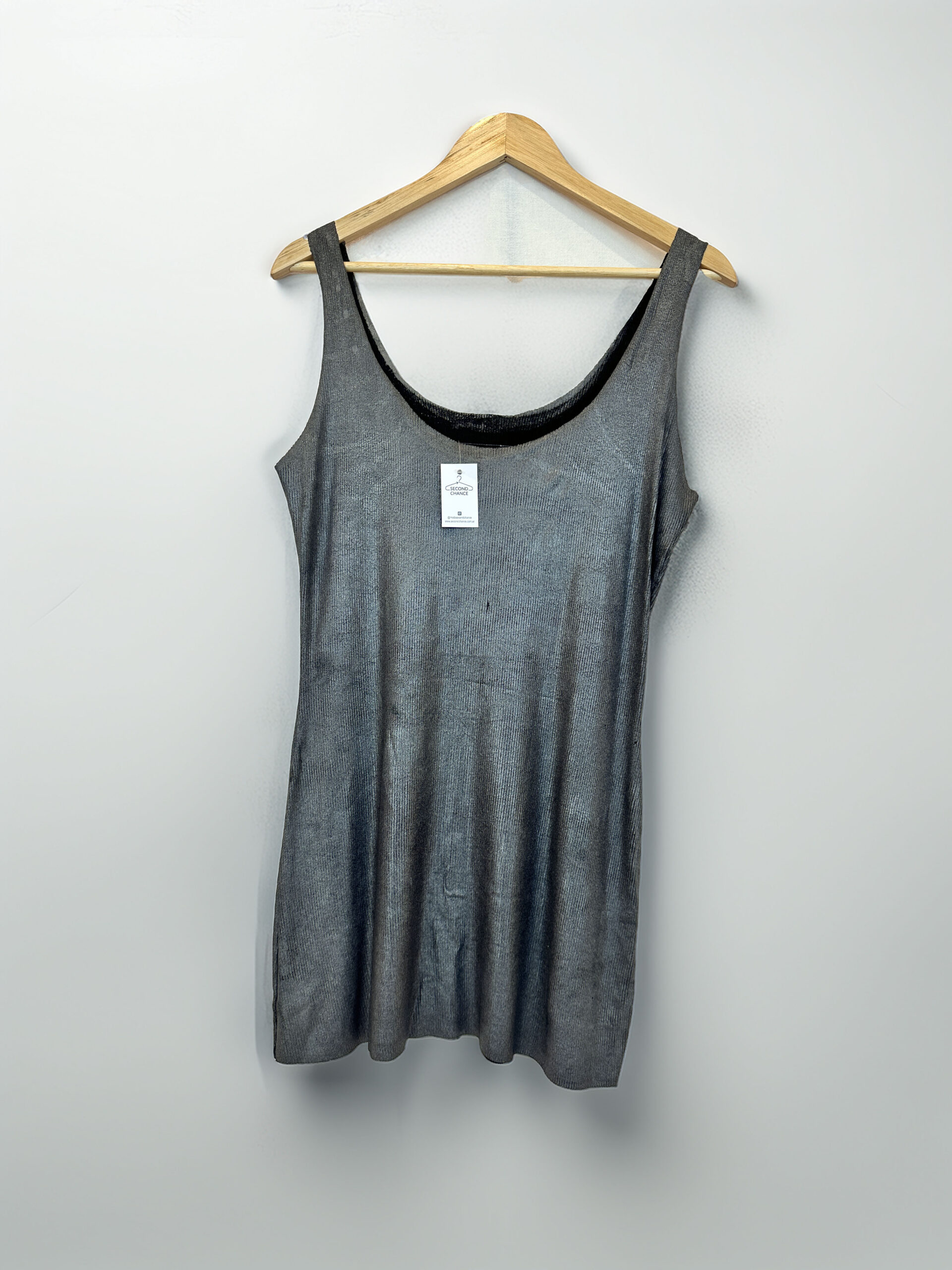 MUSCULOSA ENGOMADA GRIS ADDICTIVE (M)