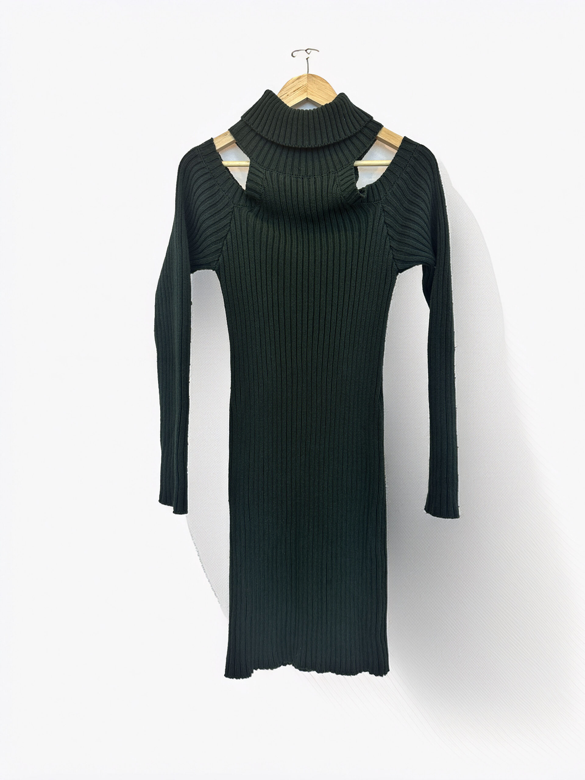 VESTIDO DE LANA VERDE FOREVER 21 (L) - Imagen 2