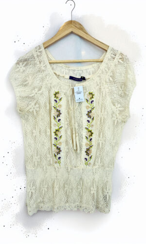 BLUSA DE ENCAJE RAPSODIA (M)