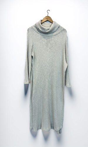 SWEATER TUNICA CRUDO NEGRA (M)