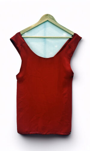 BLUSA SIN MANGAS ROJA OSSIRA (M)