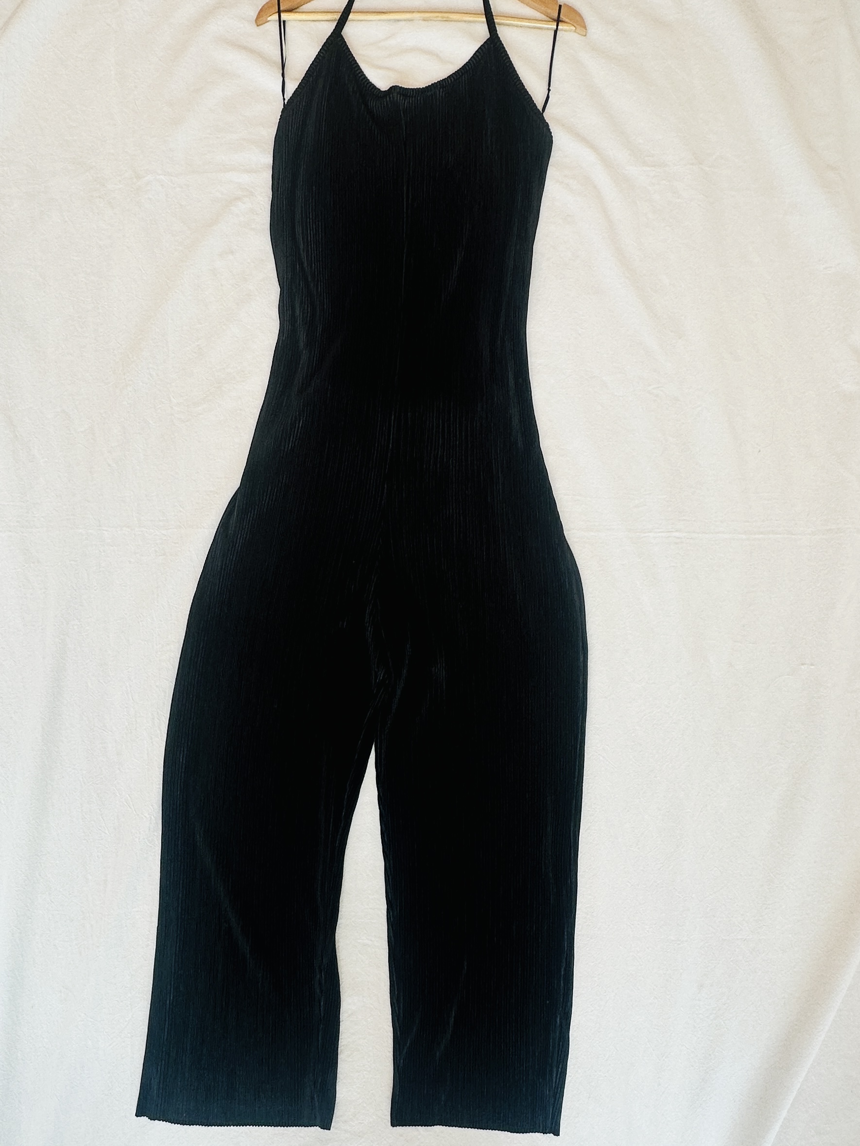MONO PLISADO NEGRO ZARA (M)