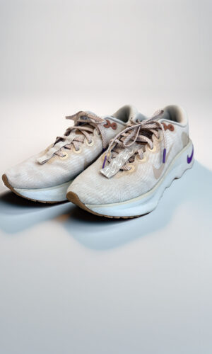 ZAPATILLAS NIKE MOTIVA (38)