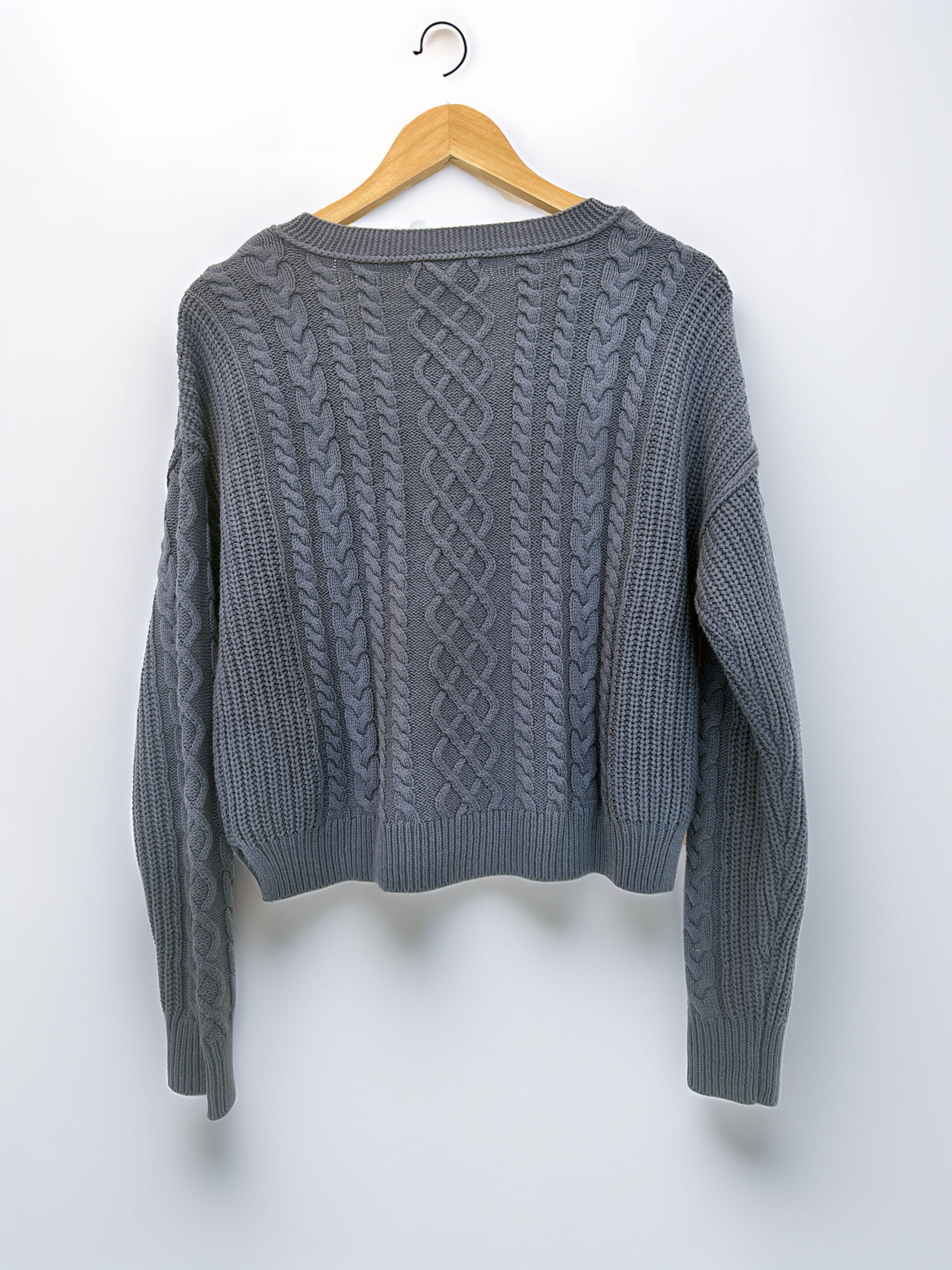 SWEATER ESCOTE V AZUL AEROPOSTALE (S) - Imagen 2