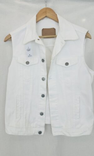 CHALECO DE JEAN BLANCO JAZMIN CHEBAR (M)
