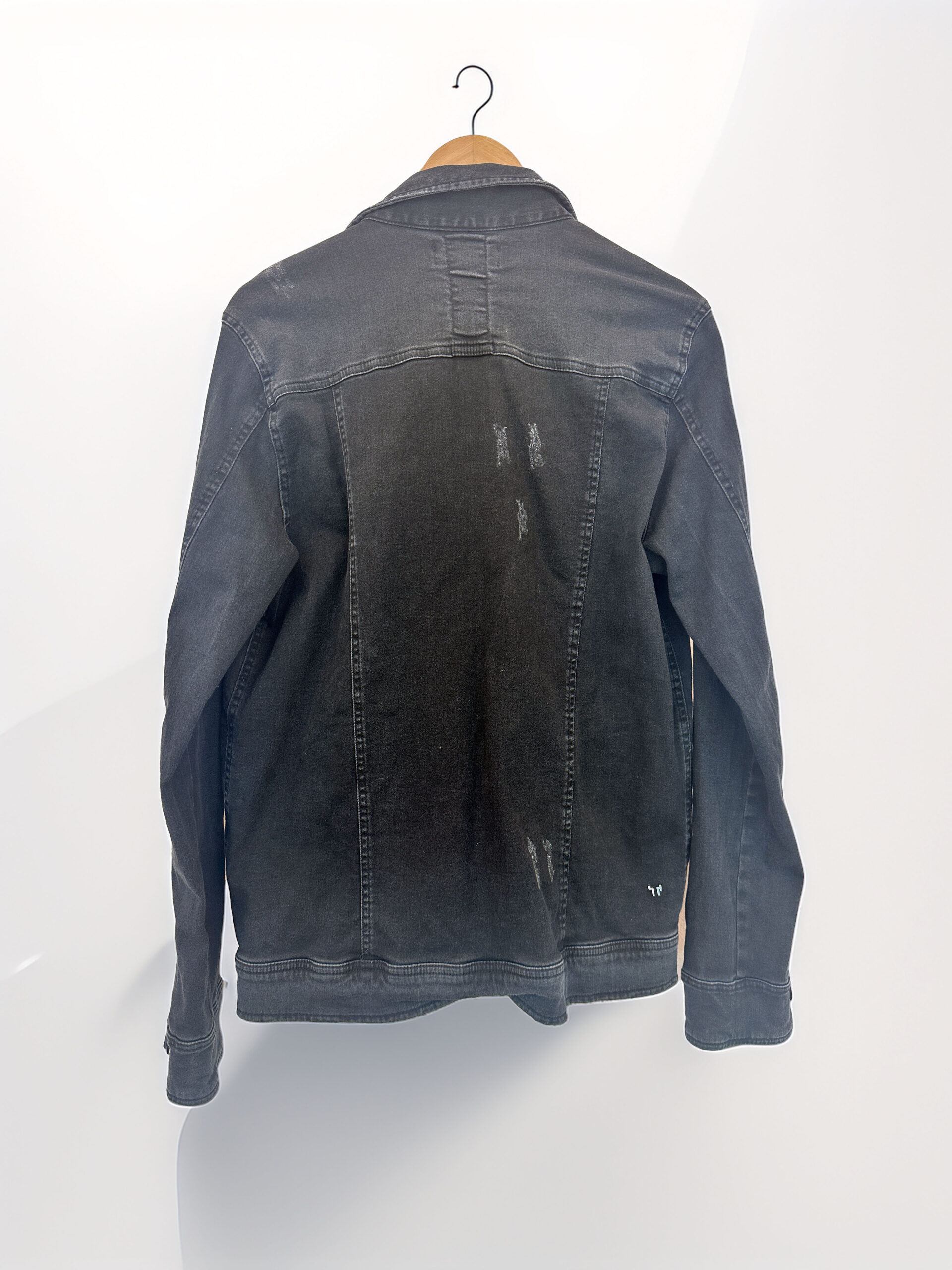 CAMPERA DE JEAN NEGRA TASCANI (XL) - Imagen 2