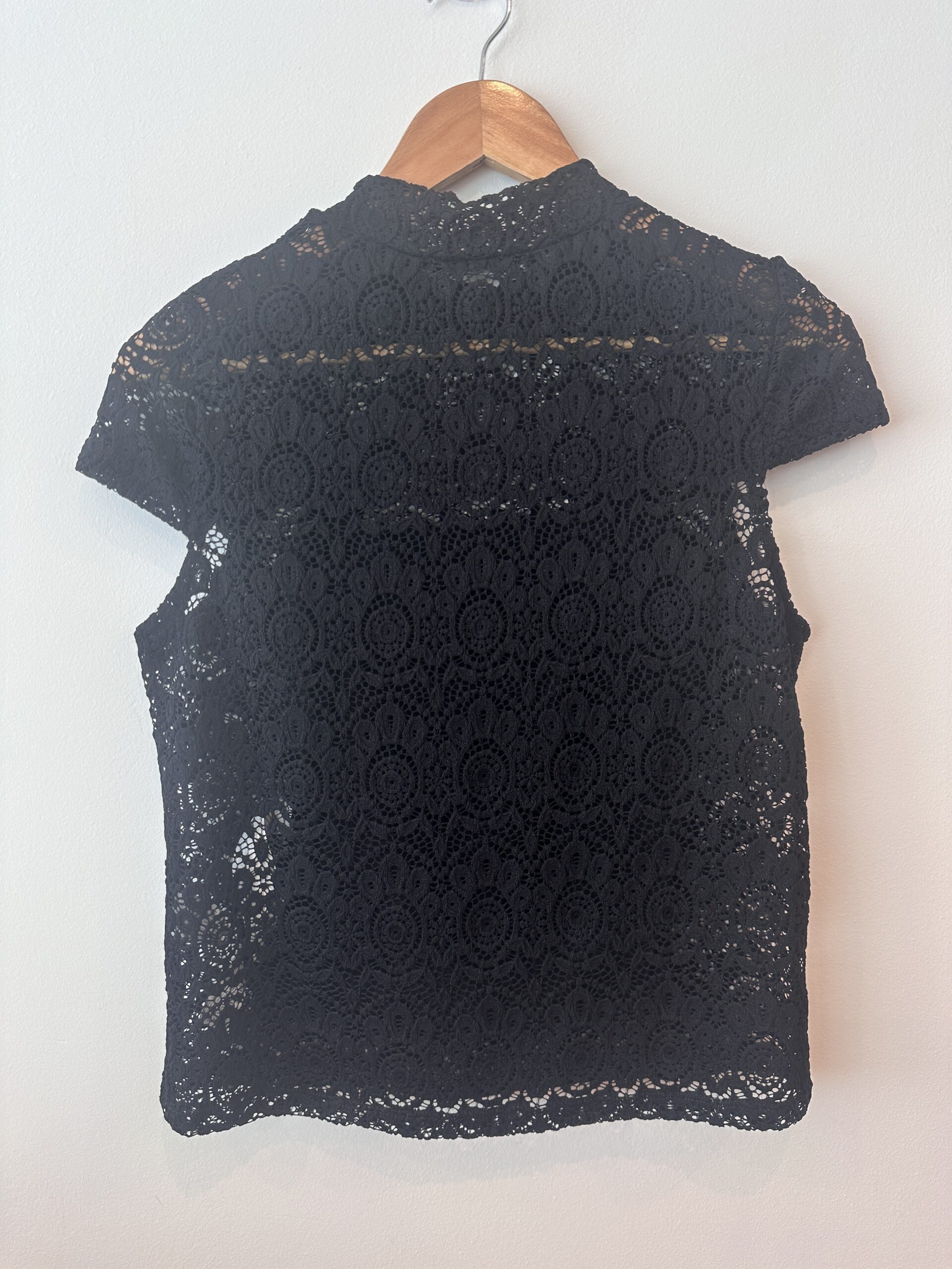 REMERA ENCAJE NEGRA ZARA (M) - Imagen 2