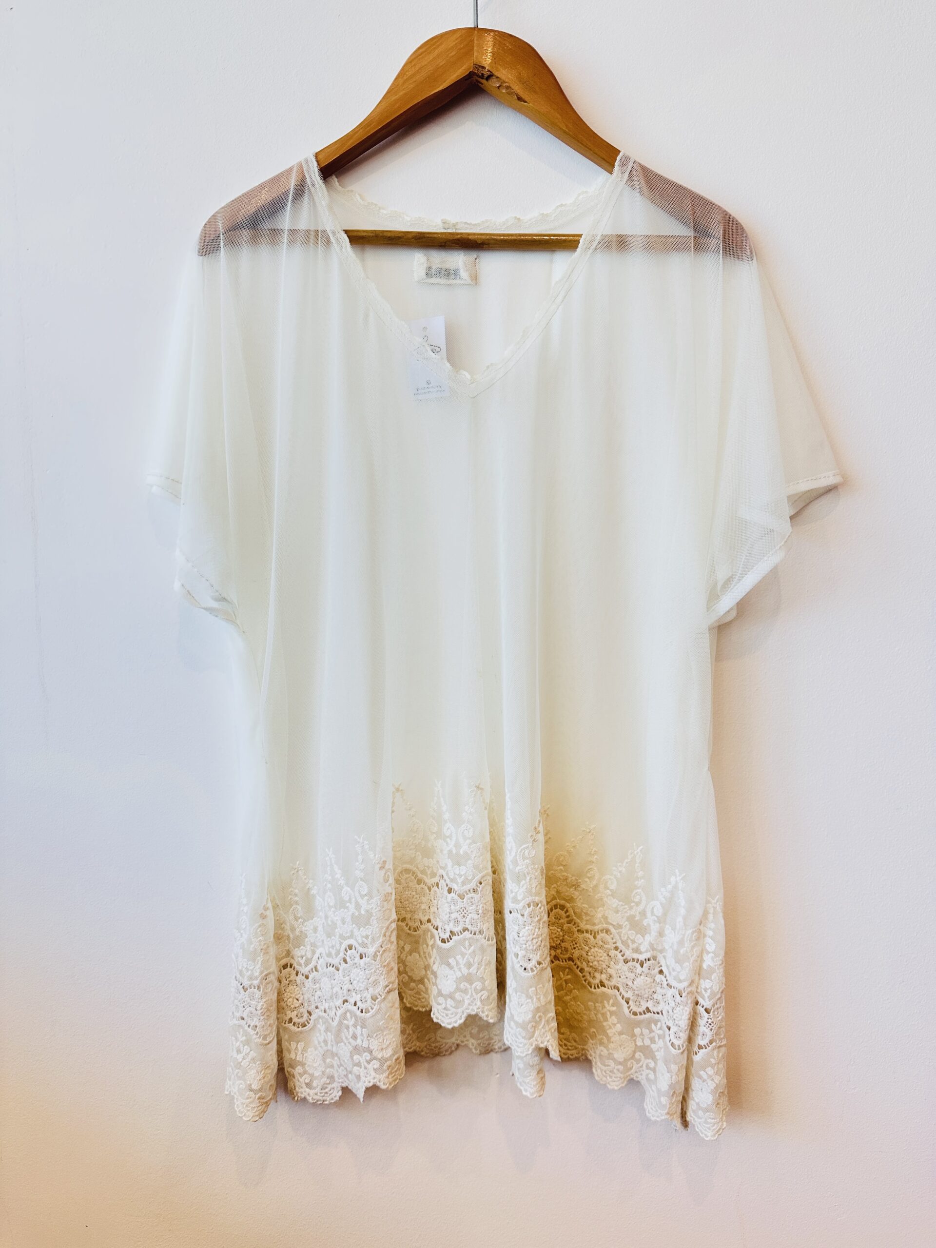 BLUSA DE PLAYA BLANCA NEGRA (XL)