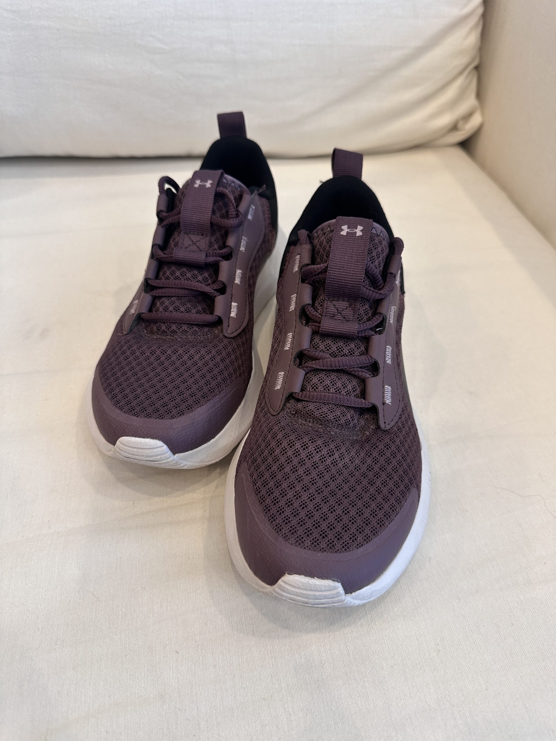 ZAPATILLAS DEPORTIVAS UNDER ARMOUR VIOLETAS (37,5)