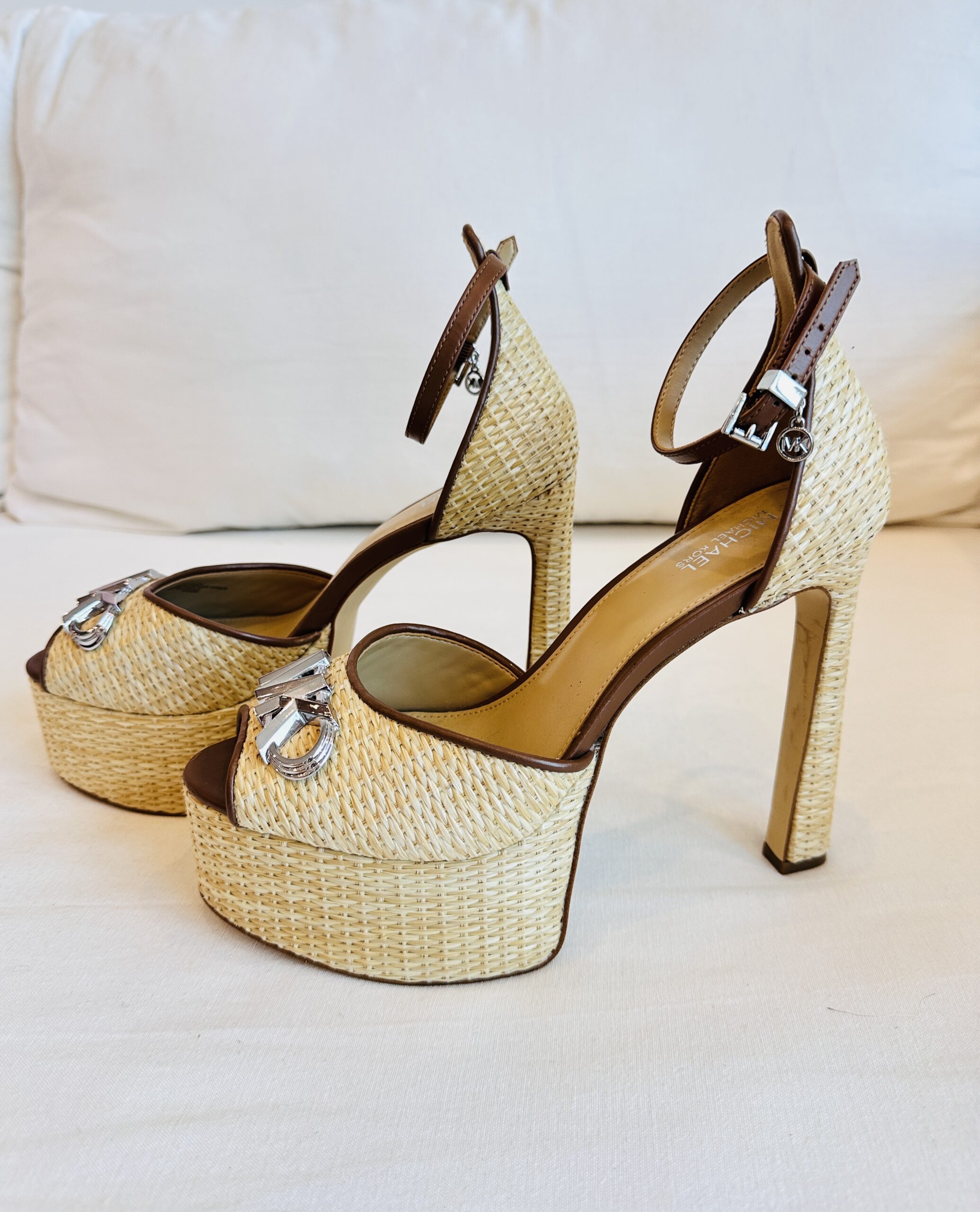 ZAPATOS CON TACO BLOKE MICHAEL KORS (39)