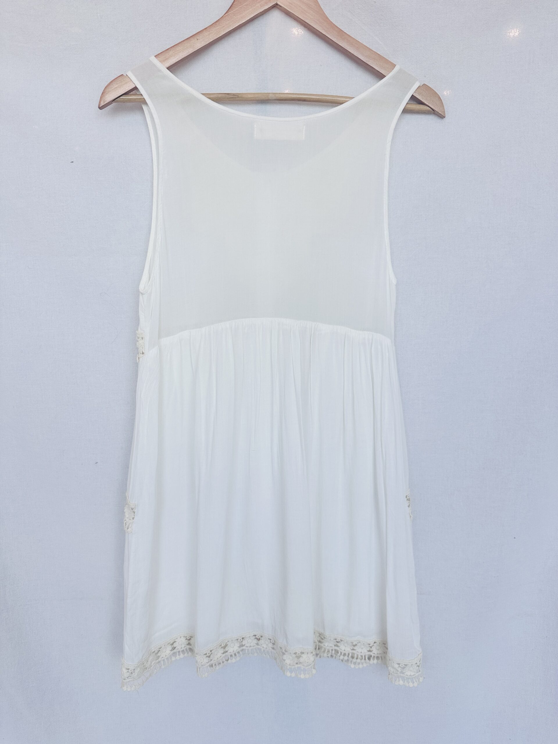 VESTIDO BLANCO CON ENCAJE WANAMA (M) - Imagen 3