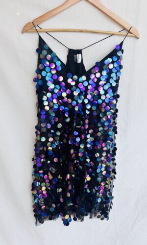 VESTIDO NEGRO CON LENTEJUELAS DIVIDED (M)