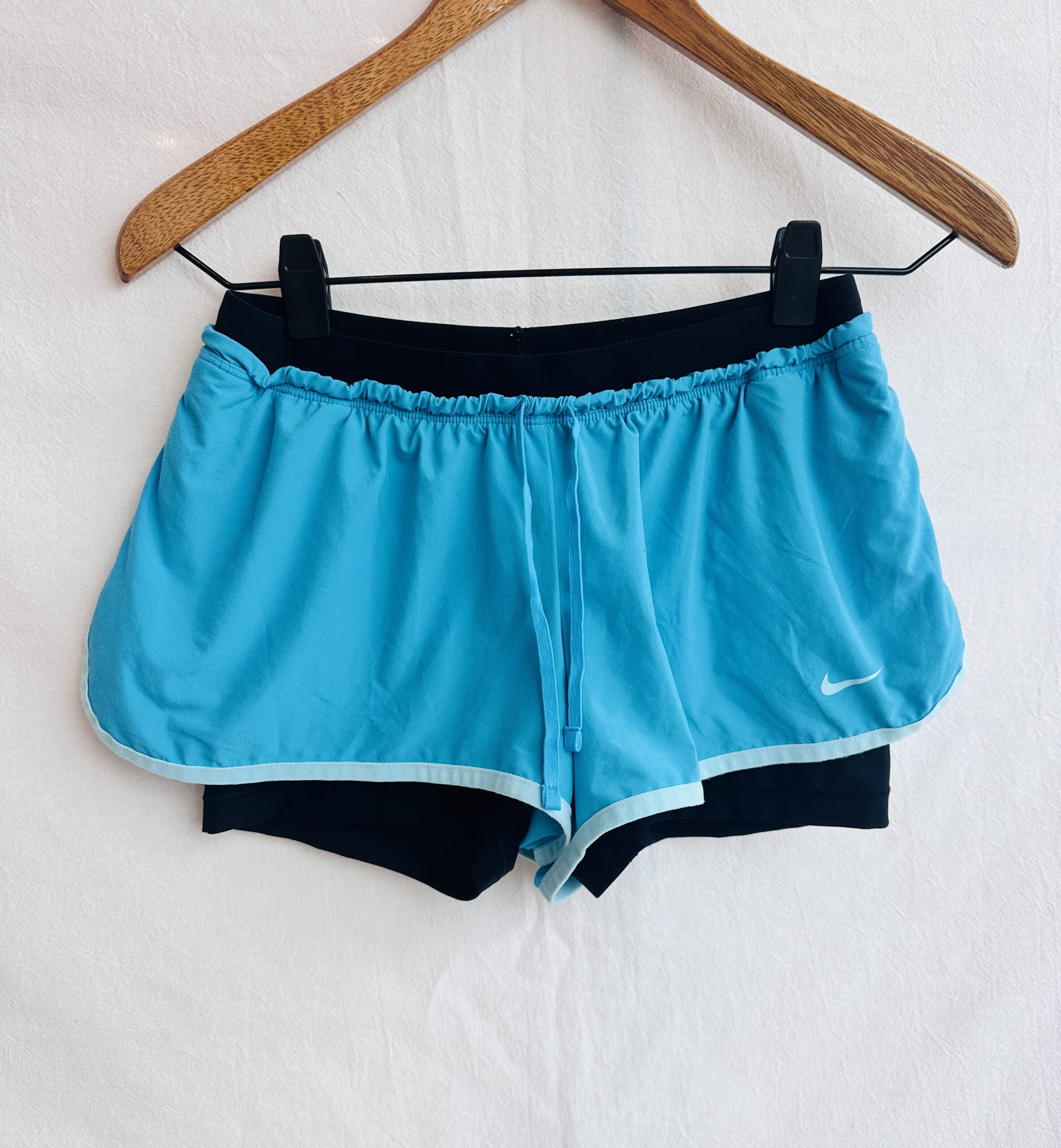 SHORT DEPORTIVO TURQUESA NIKE (S)