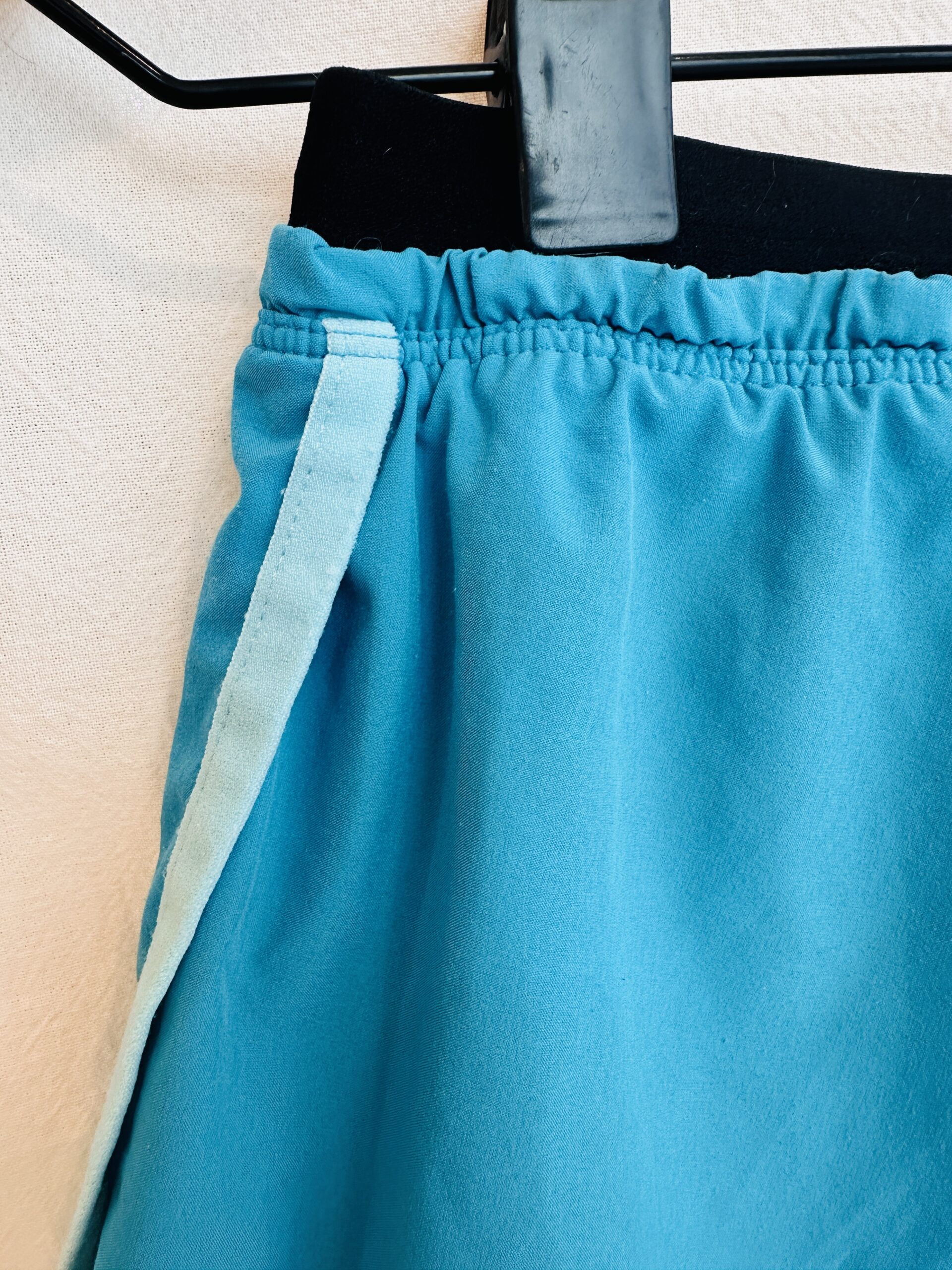 SHORT DEPORTIVO TURQUESA NIKE (S) - Imagen 3