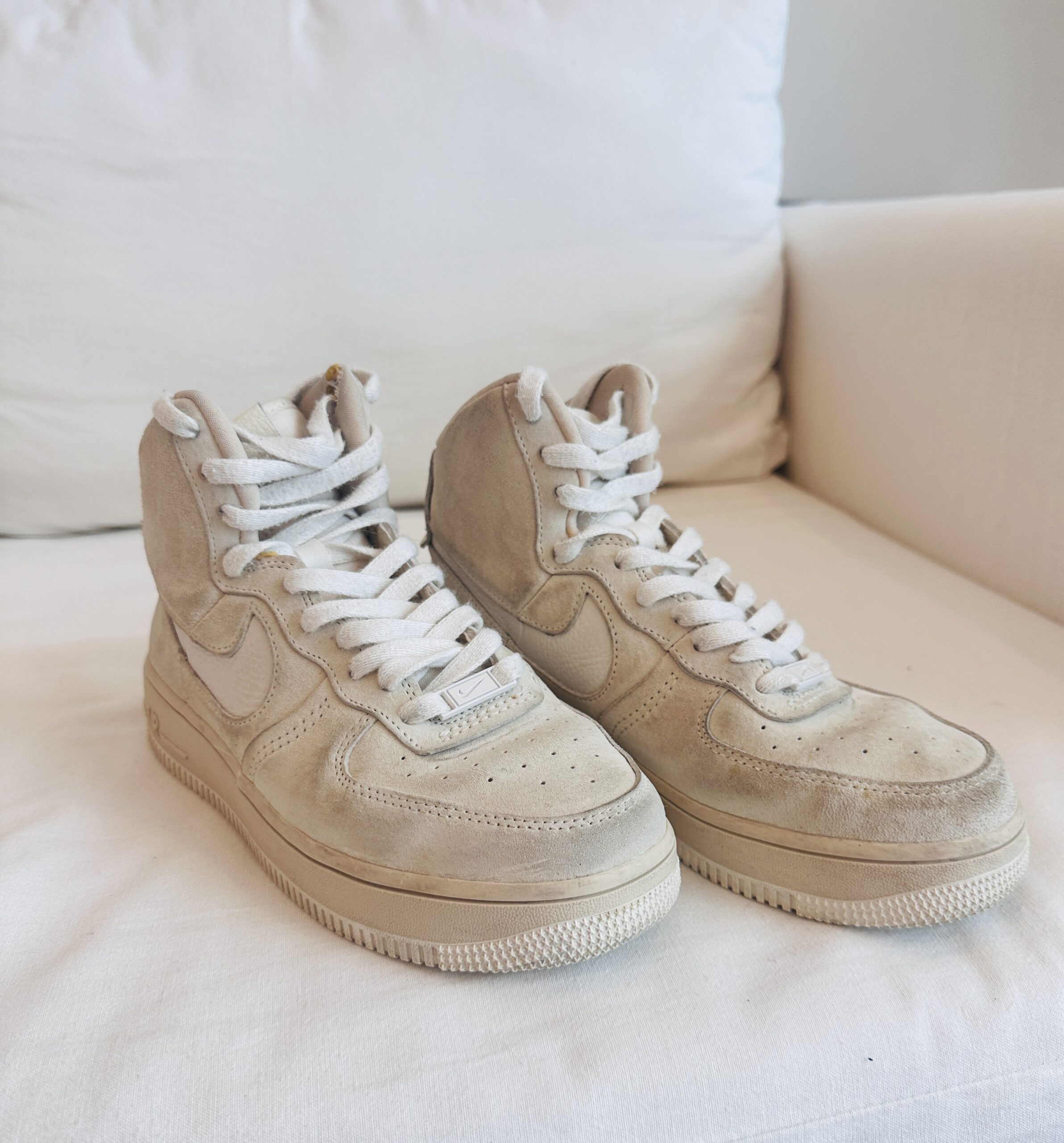 ZAPATILLAS ESTILO VINTAGE "DESGASTADO" SUADE (38)