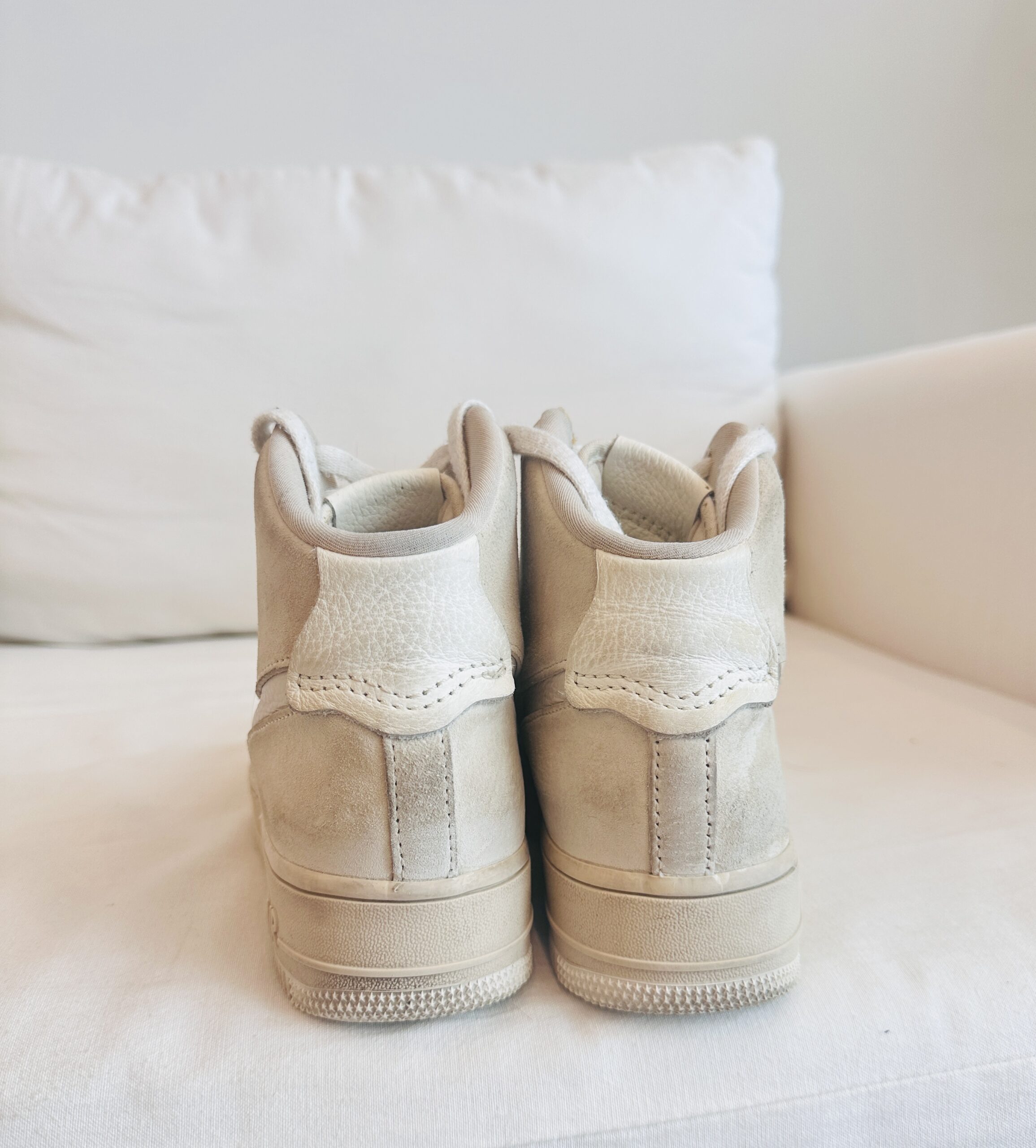 ZAPATILLAS ESTILO VINTAGE "DESGASTADO" SUADE (38) - Imagen 2