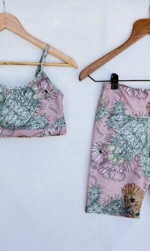 CONJUNTO DEPORTIVO TOP + CALZA ESTAMPADO SUMA (M)