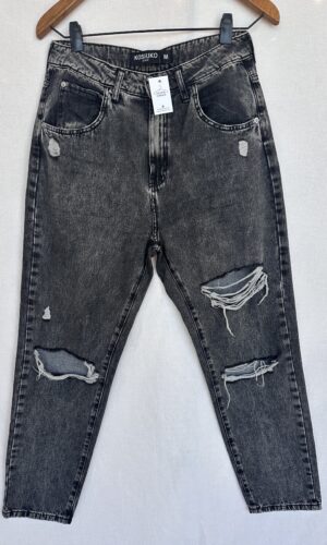 JEAN NEGRO RIGIDO MOM CON ROTURAS (M)