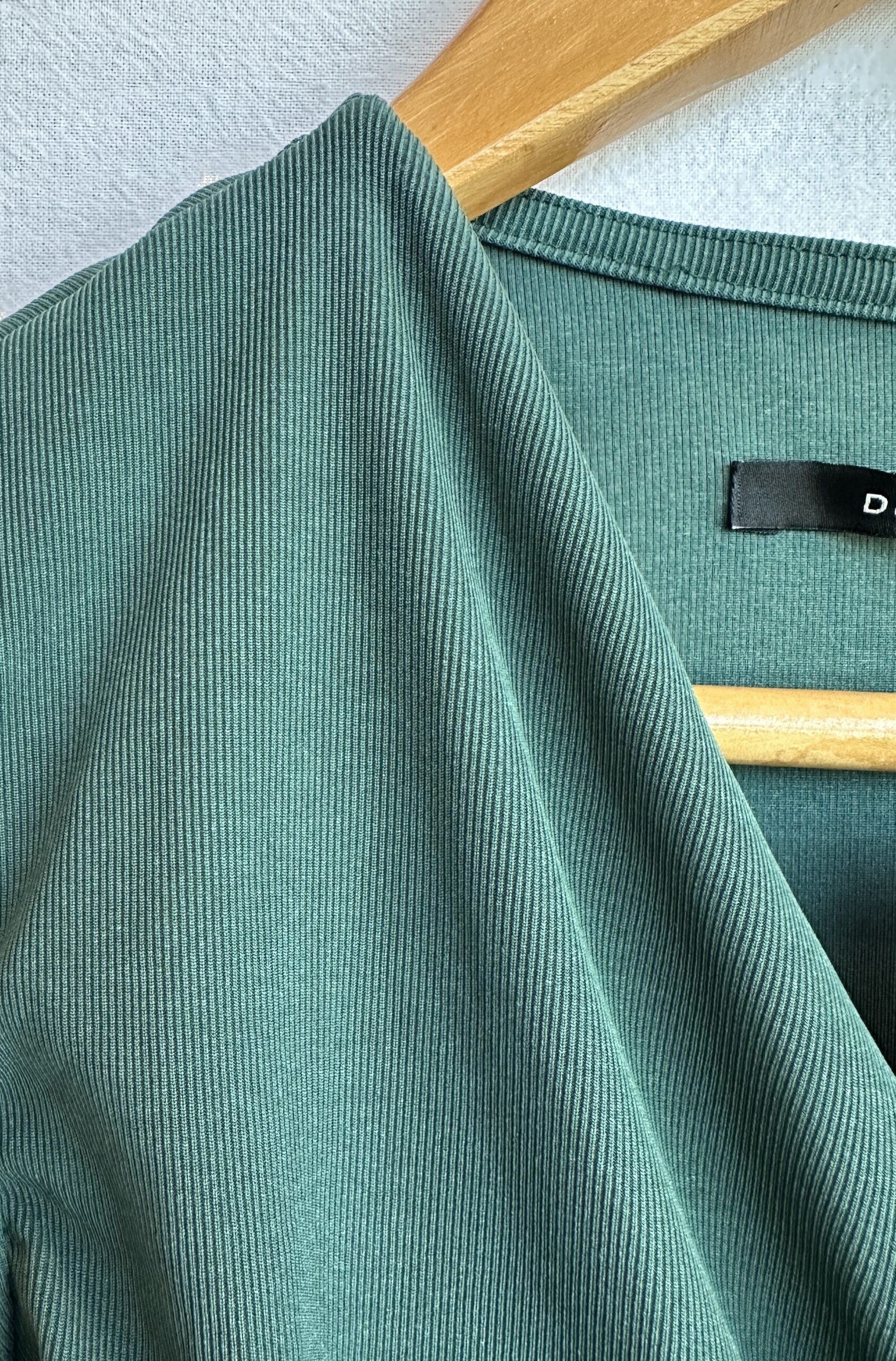 BODY SIN MANGAS VERDE DELUCCA (S) - Imagen 3