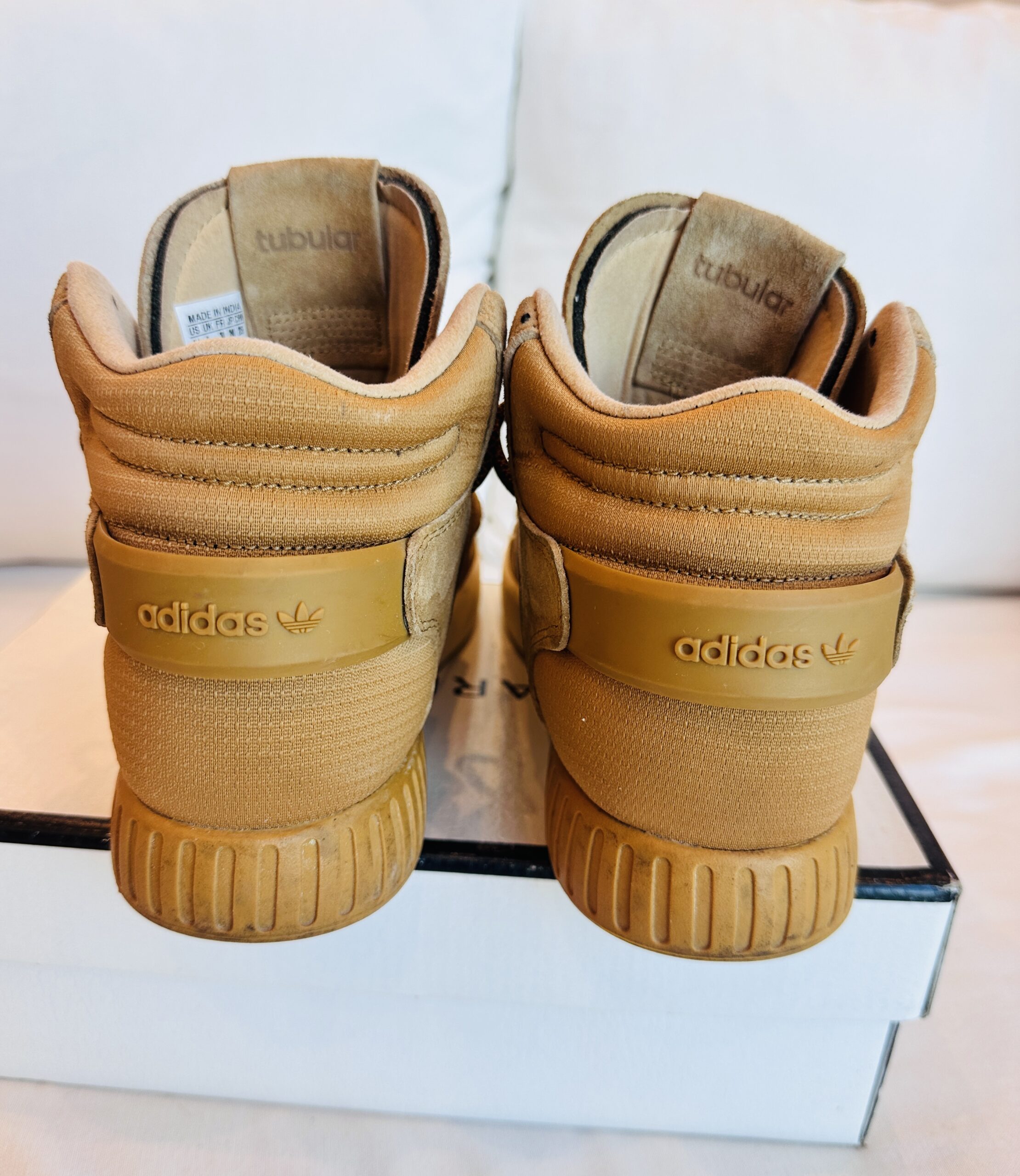 BOTINETAS GAMUZA BEIGE ADIDAS (38) - Imagen 3