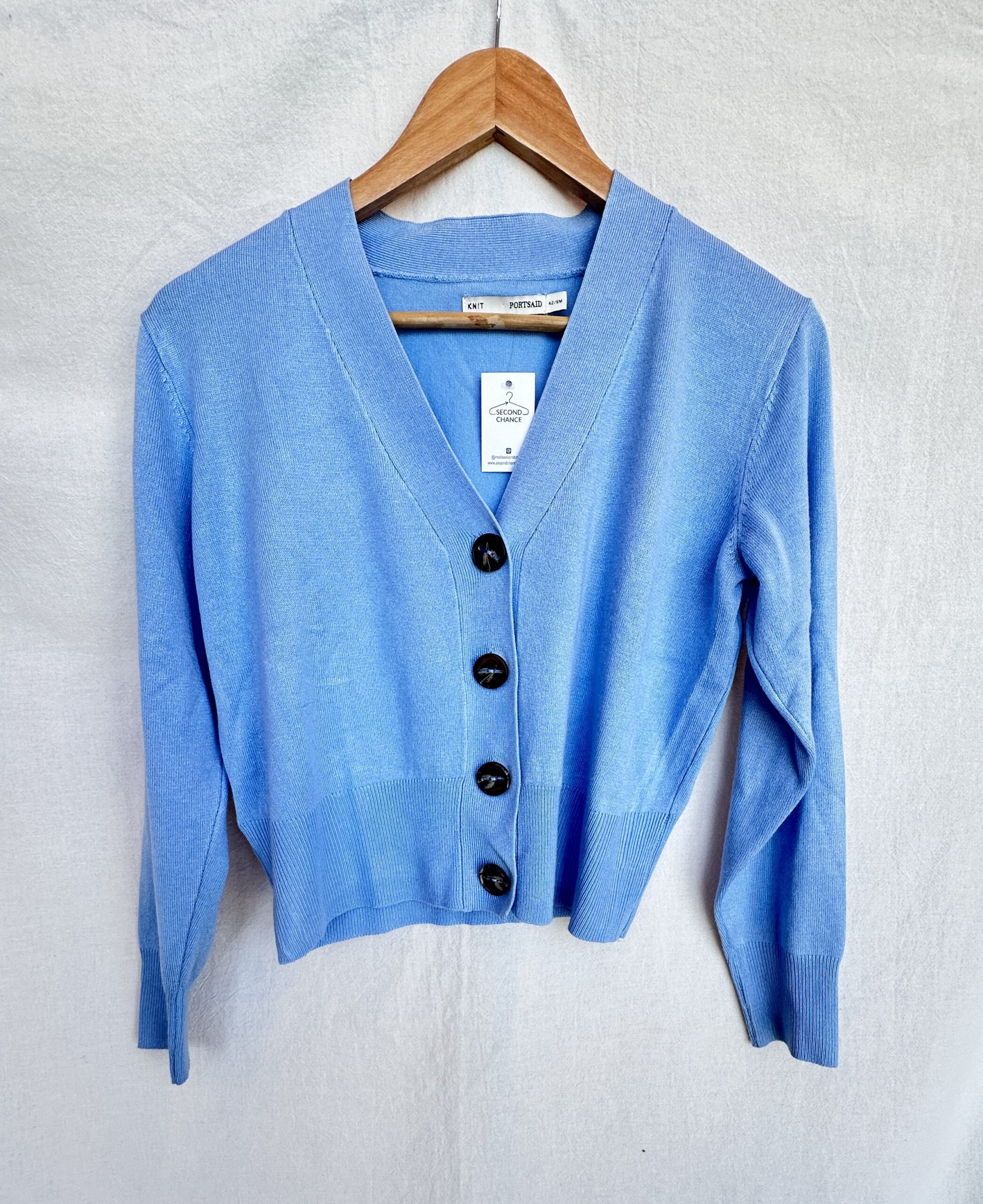CARDIGAN DE HILO LIVIANO CELESTE PORTSAID (M)