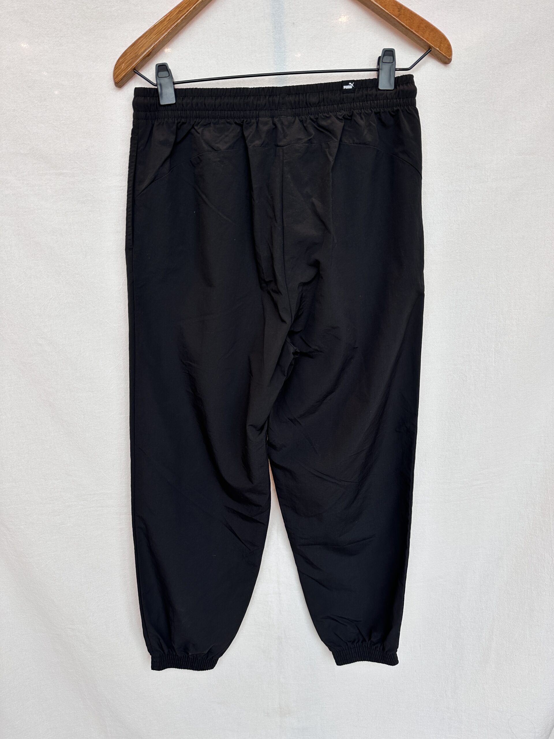 PANTALON DEPORTIVO NEGRO PUMA (S) - Imagen 2
