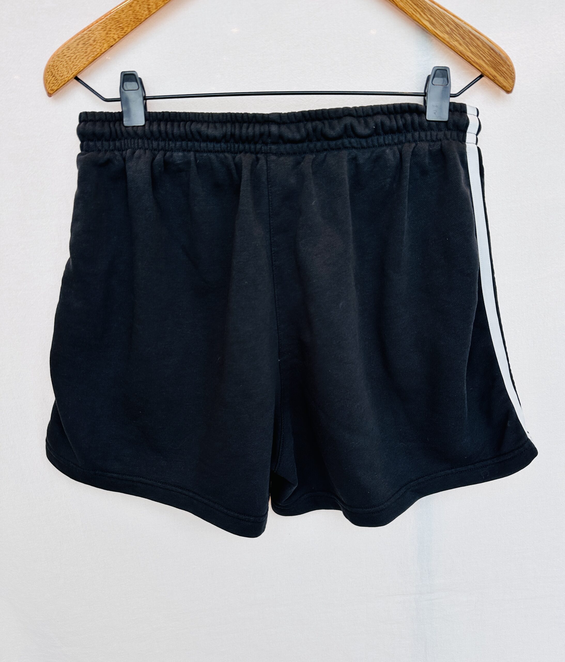 SHORT NEGRO ADIDAS (L) - Imagen 2