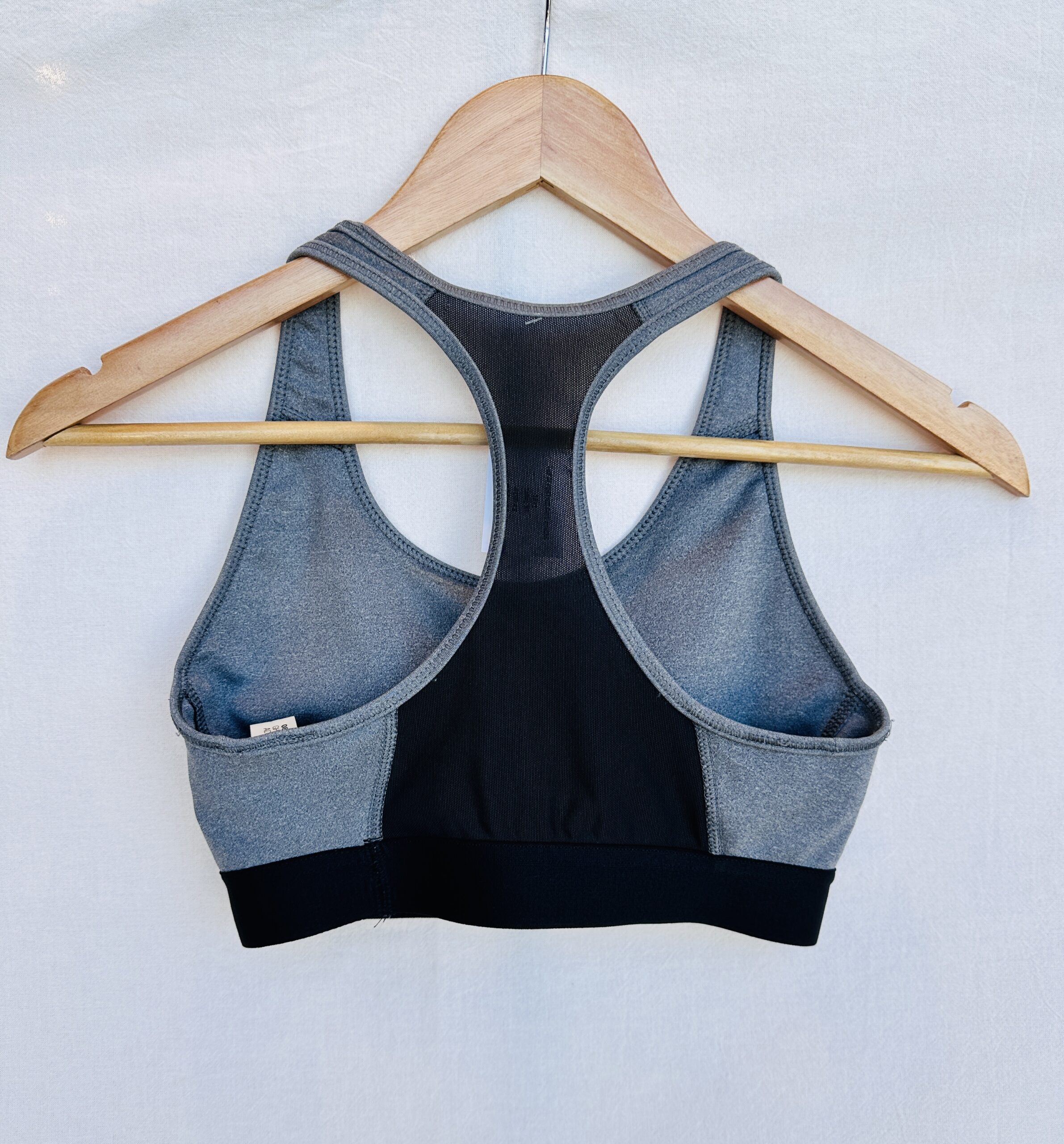 TOP DEPORTIVO GRIS ADIDAS (XS) - Imagen 2