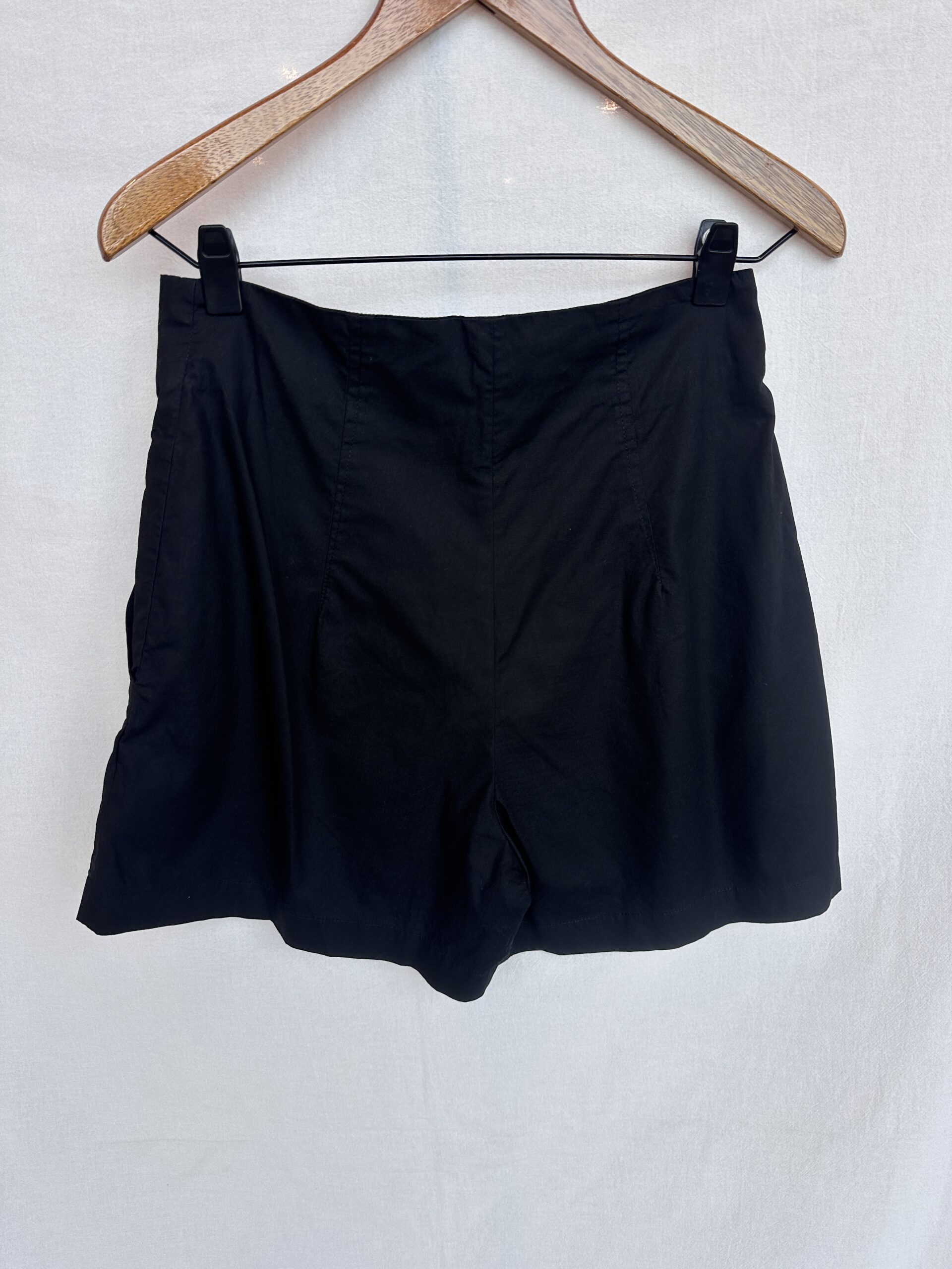 SHORT LIVIANO NEGRO LAS PEPAS (S) - Imagen 2