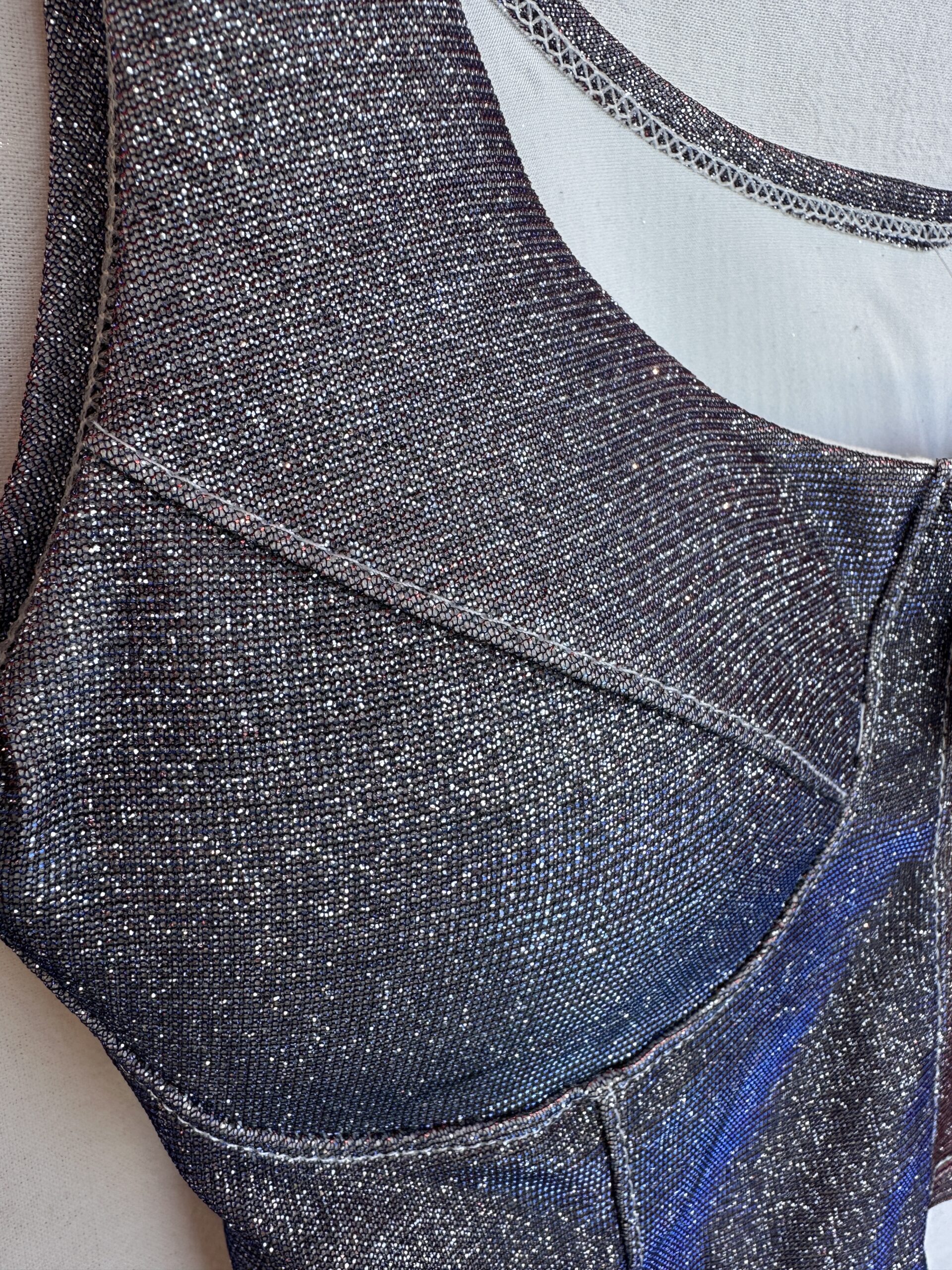 MUSCULOSA CON BRILLOS SIN MARCA (M) - Imagen 3