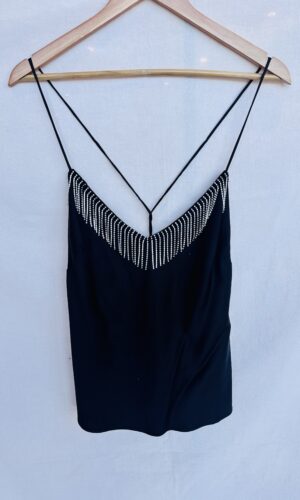 MUSCULOSA NEGRA + DETALLES STRASS ZARA (XL)