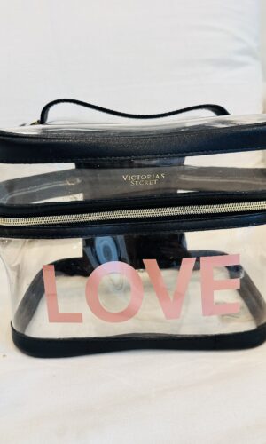 NECESER TRANSPARENTE VICTORIA SECRET