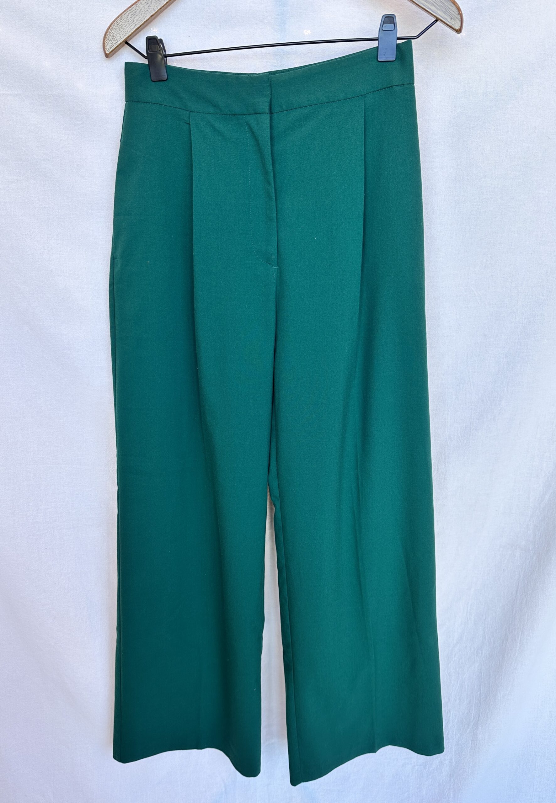 PANTALON DE VESTIR VERDE ZARA (M)