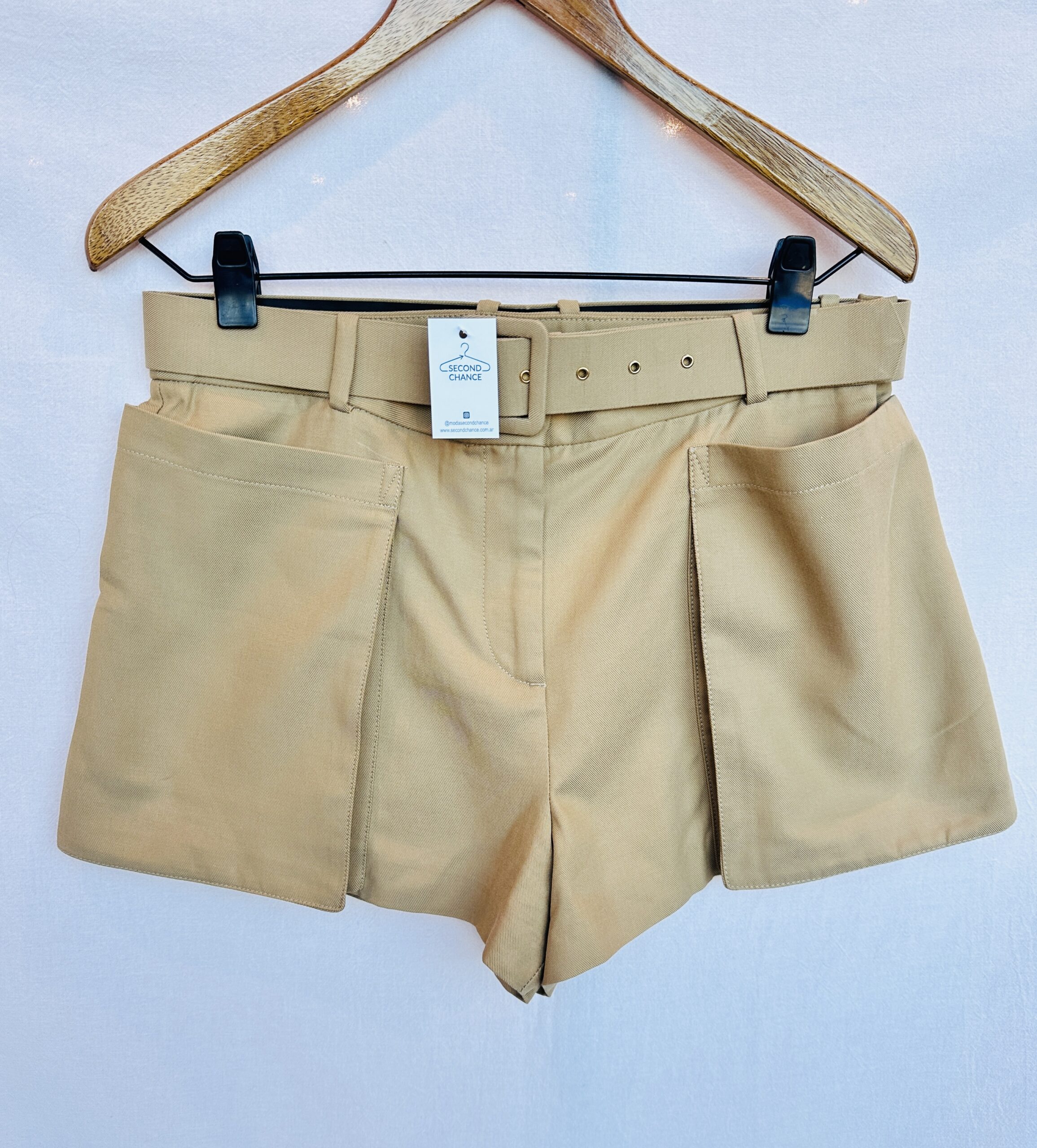 SHORT ZAFARI BEIGE ZARA (L)