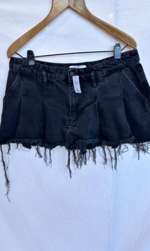POLLERA DE JEAN NEGRA ZARA (L)