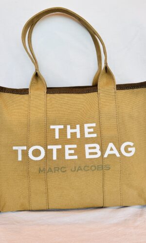 BOLSO THE TOTE BAG MOSTAZA MARC JACOBS
