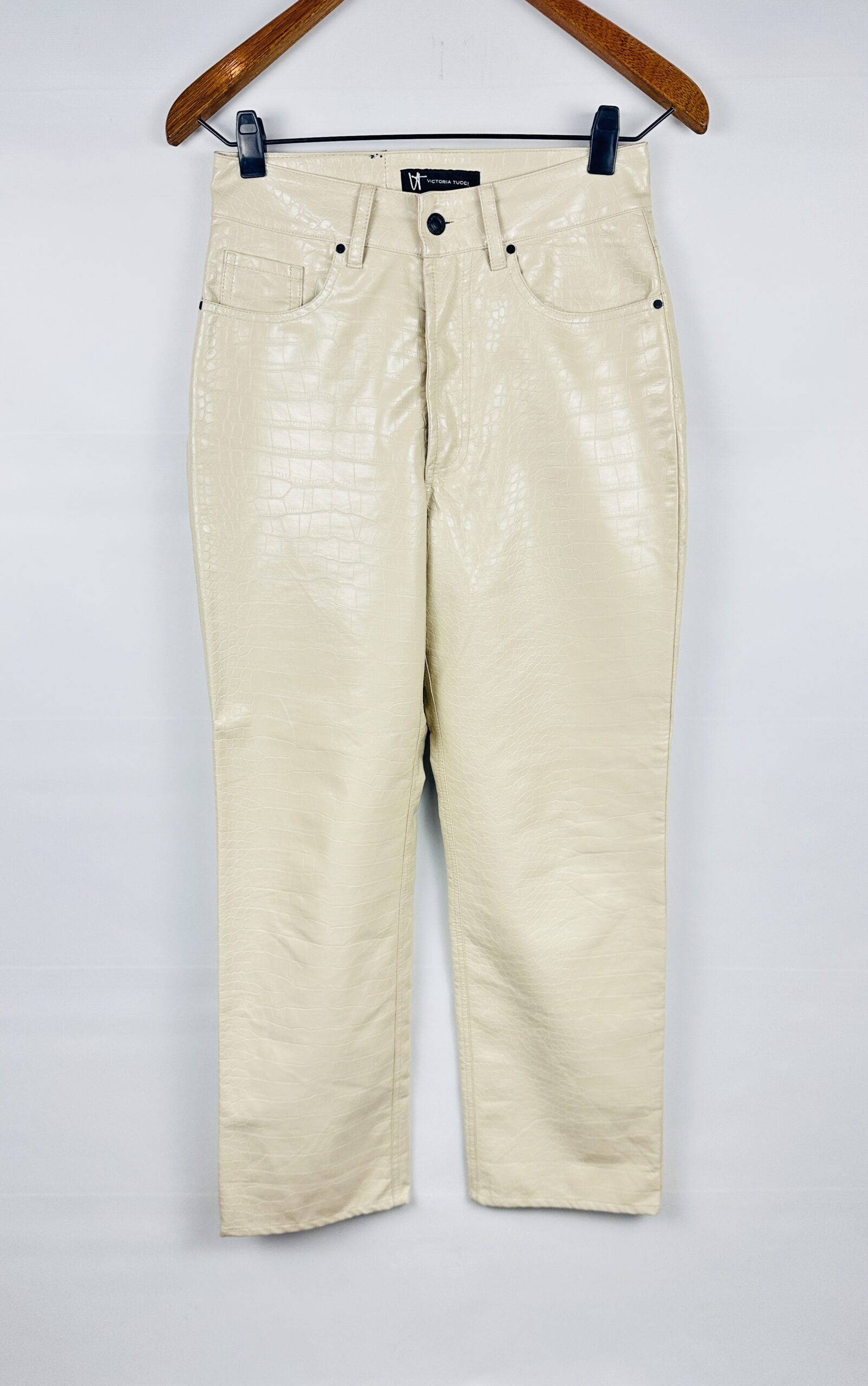 PANTALON DE ECOCUERO GRABADO REPTIL BLANCO VICTORIA TUCCI (M)
