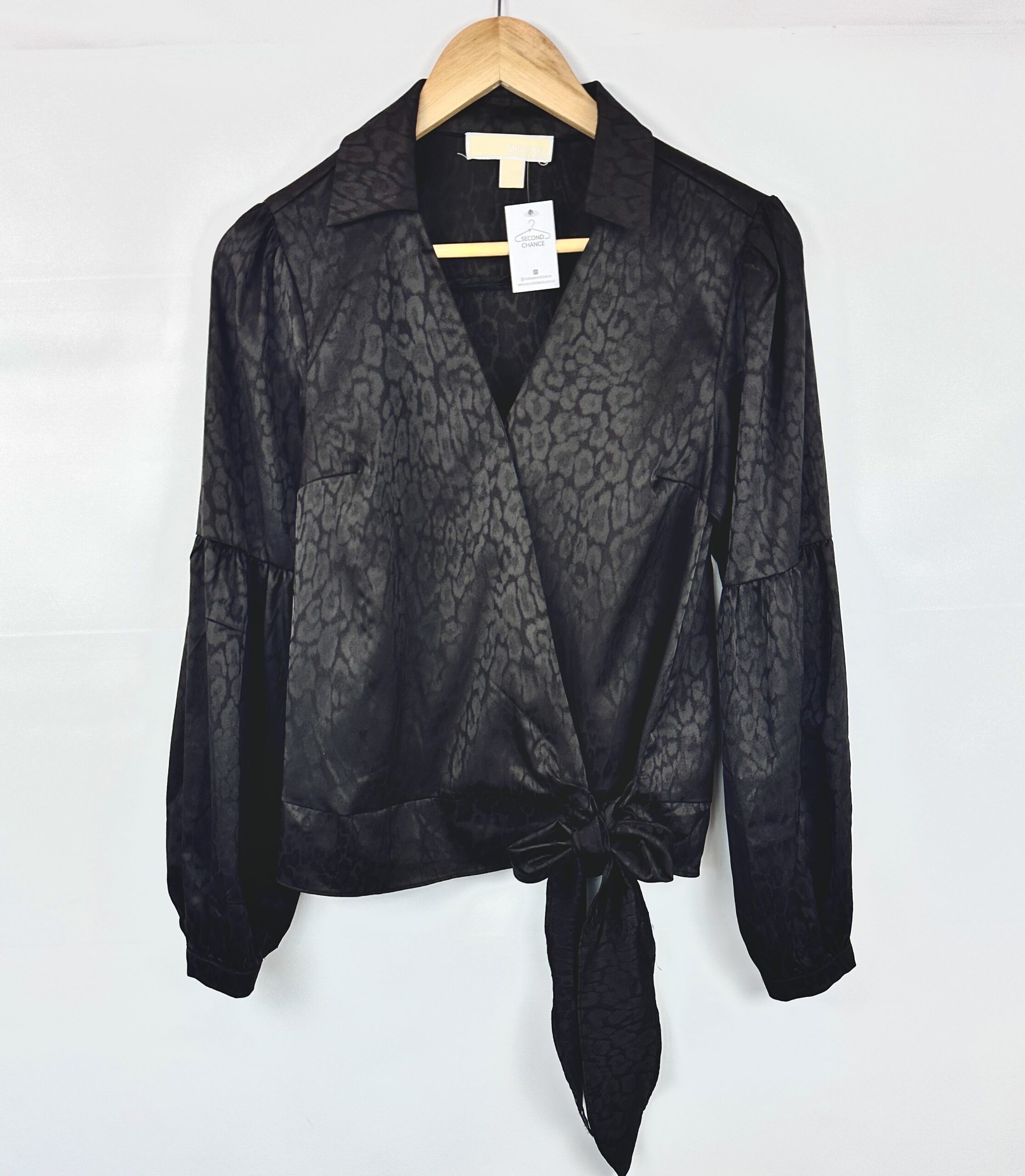 CAMISA NEGRA GRABADO ANIMAL PRINT MICHAER KORS (M)