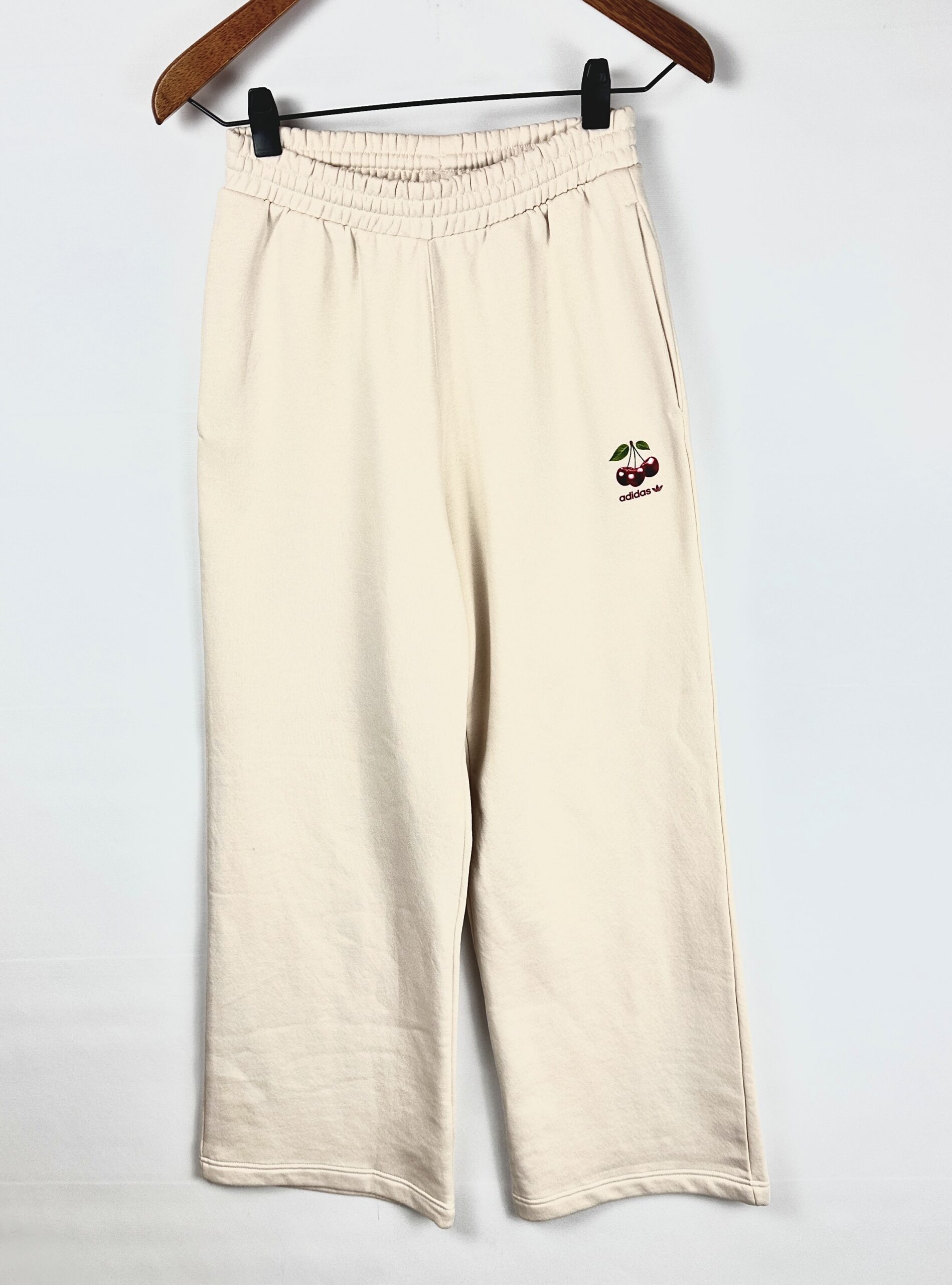 JOGGIN ADIDAS FRIZADO CREMA (L)