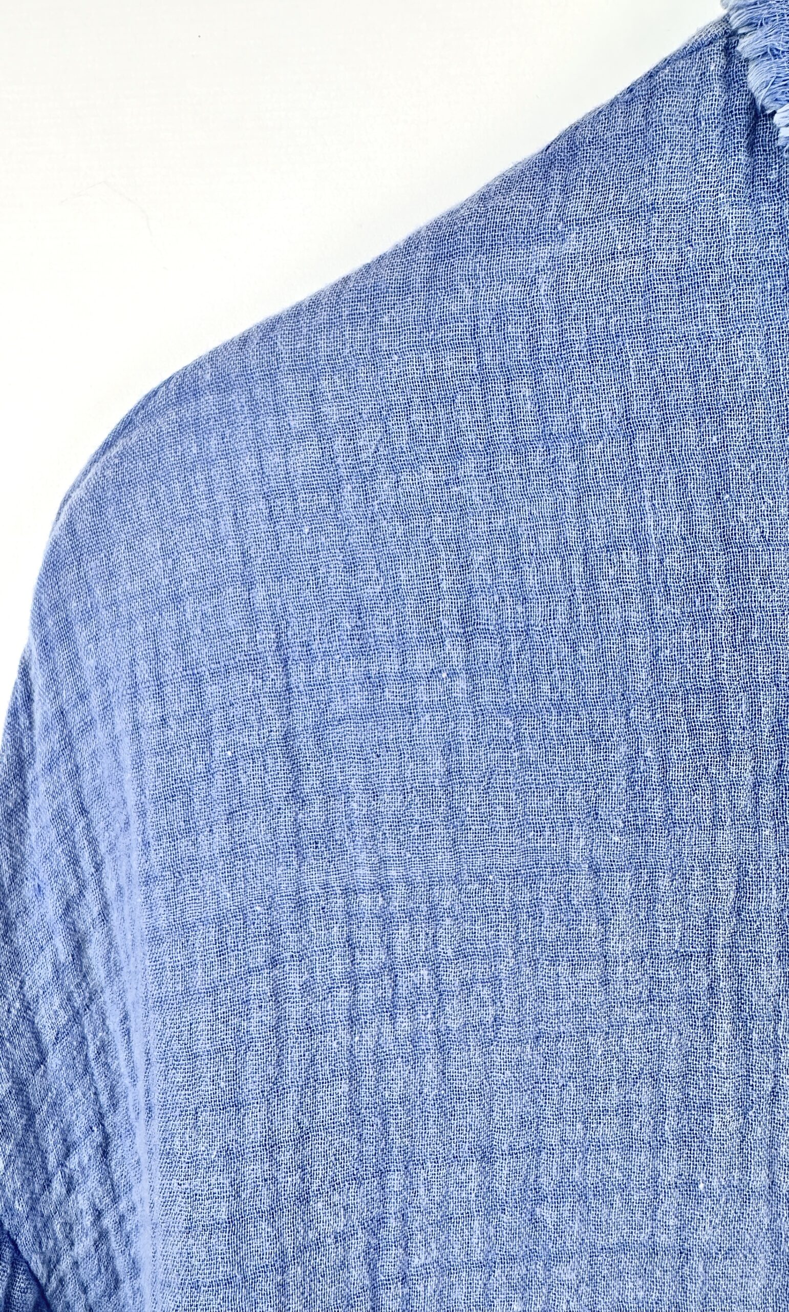 CAMISA CELESTE TEXTURADA OVERZIZE PASSPORT (L) - Imagen 2