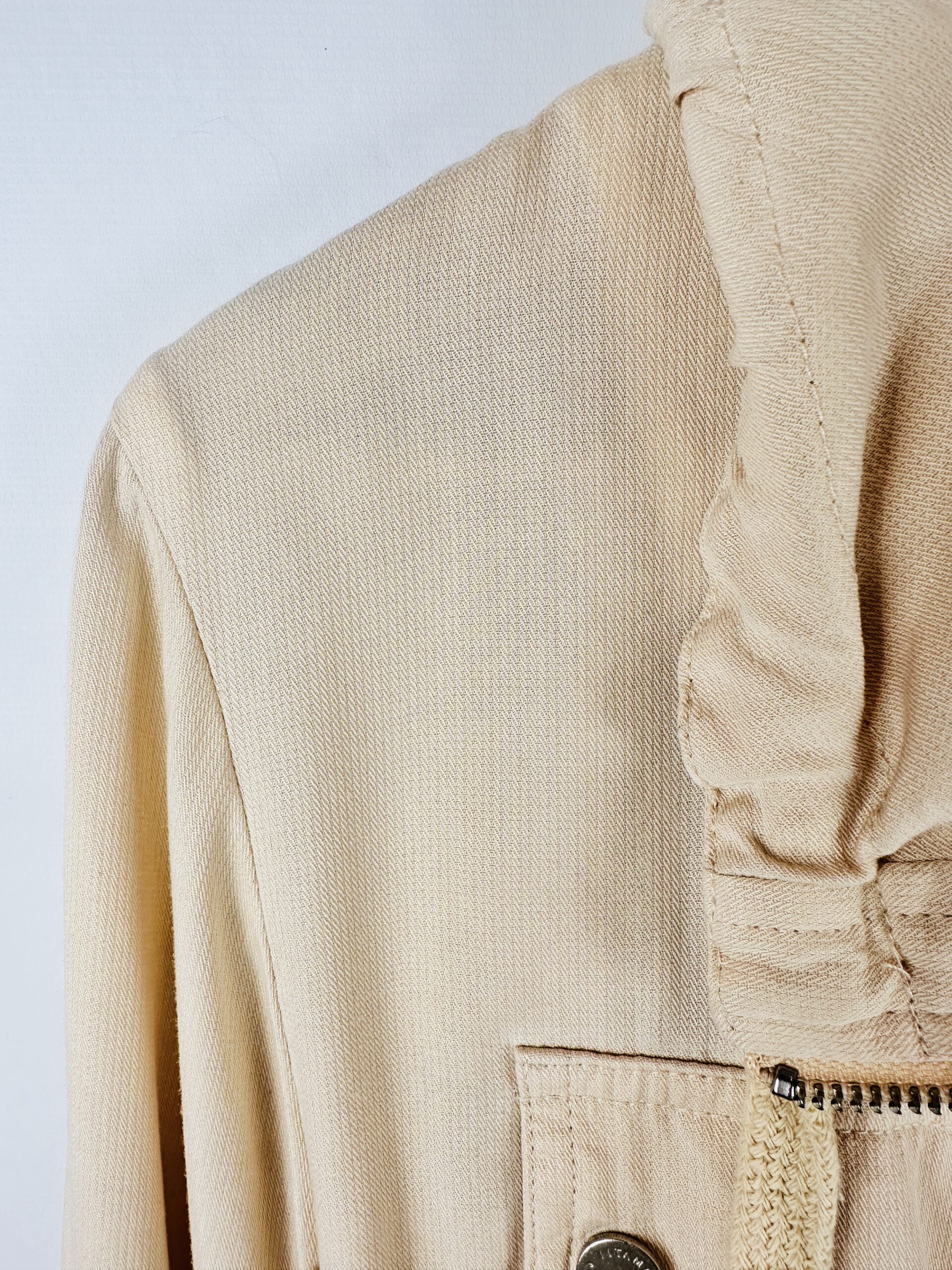 CAMPERA LIVIANA CREMA VITAMINA (M) - Imagen 2