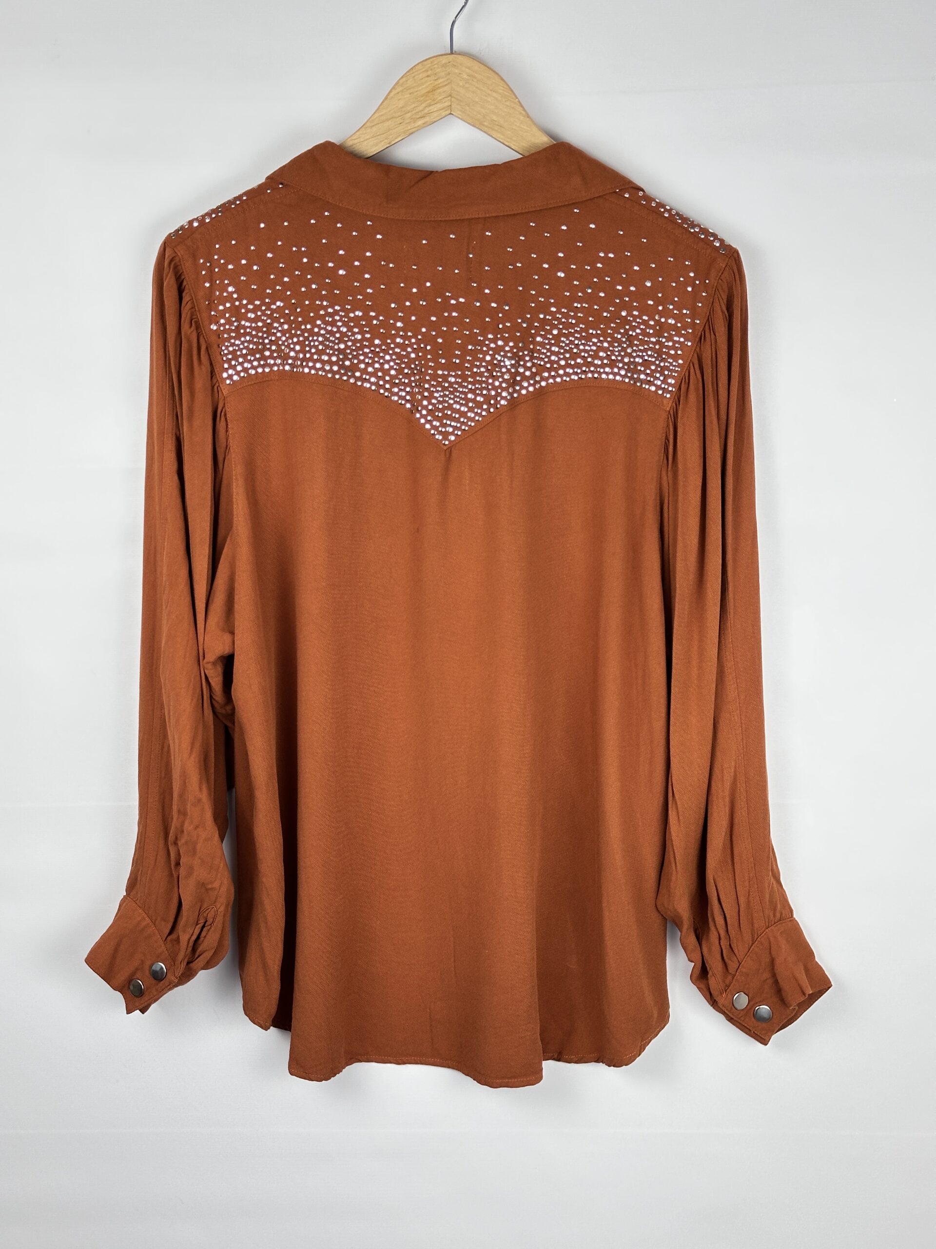 CAMISA VESNA MARRON + STRASS (L) - Imagen 3