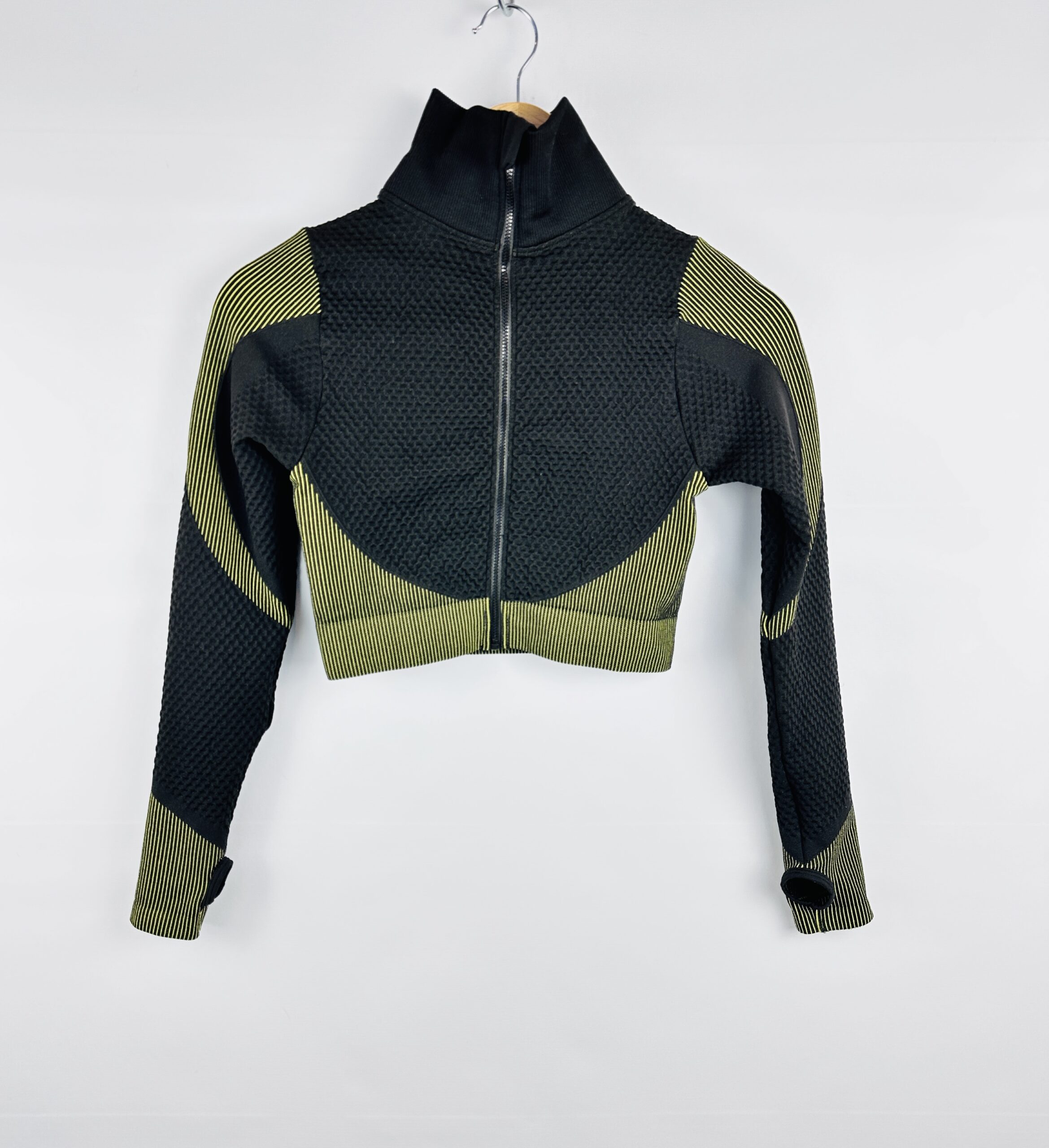 SET DEPORTIVO CAMPERITA TOP+ CALZA NEGRO Y VERDE SIN MARCA (M) - Imagen 3