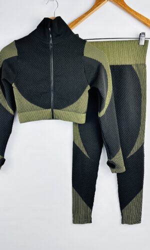 SET DEPORTIVO CAMPERITA TOP+ CALZA NEGRO Y VERDE SIN MARCA (M)