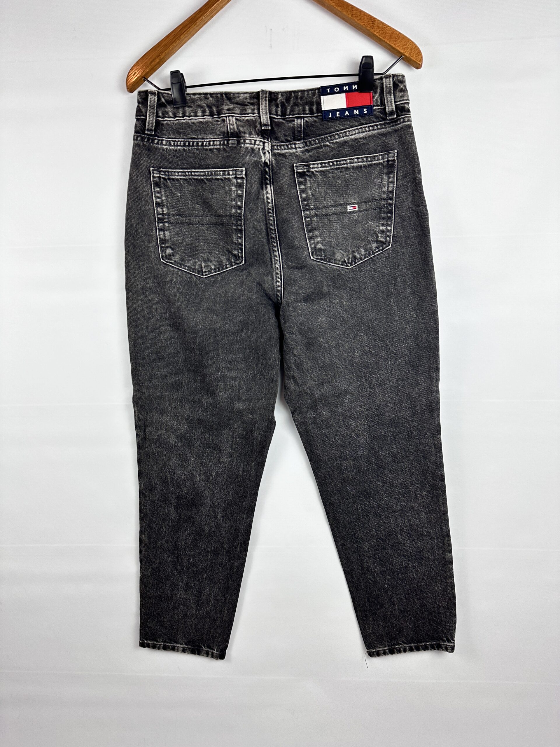 JEAN MOM NEGRO RIGIDO TOMMY HILFIGER (M) - Imagen 3