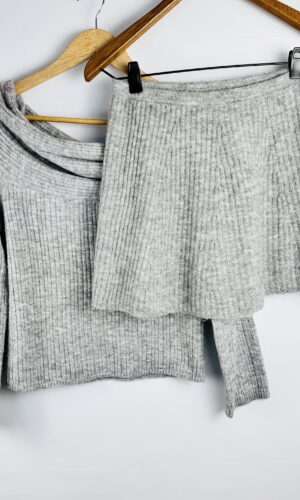 SET SWEATER+POLLERA GRIS H&M (M)